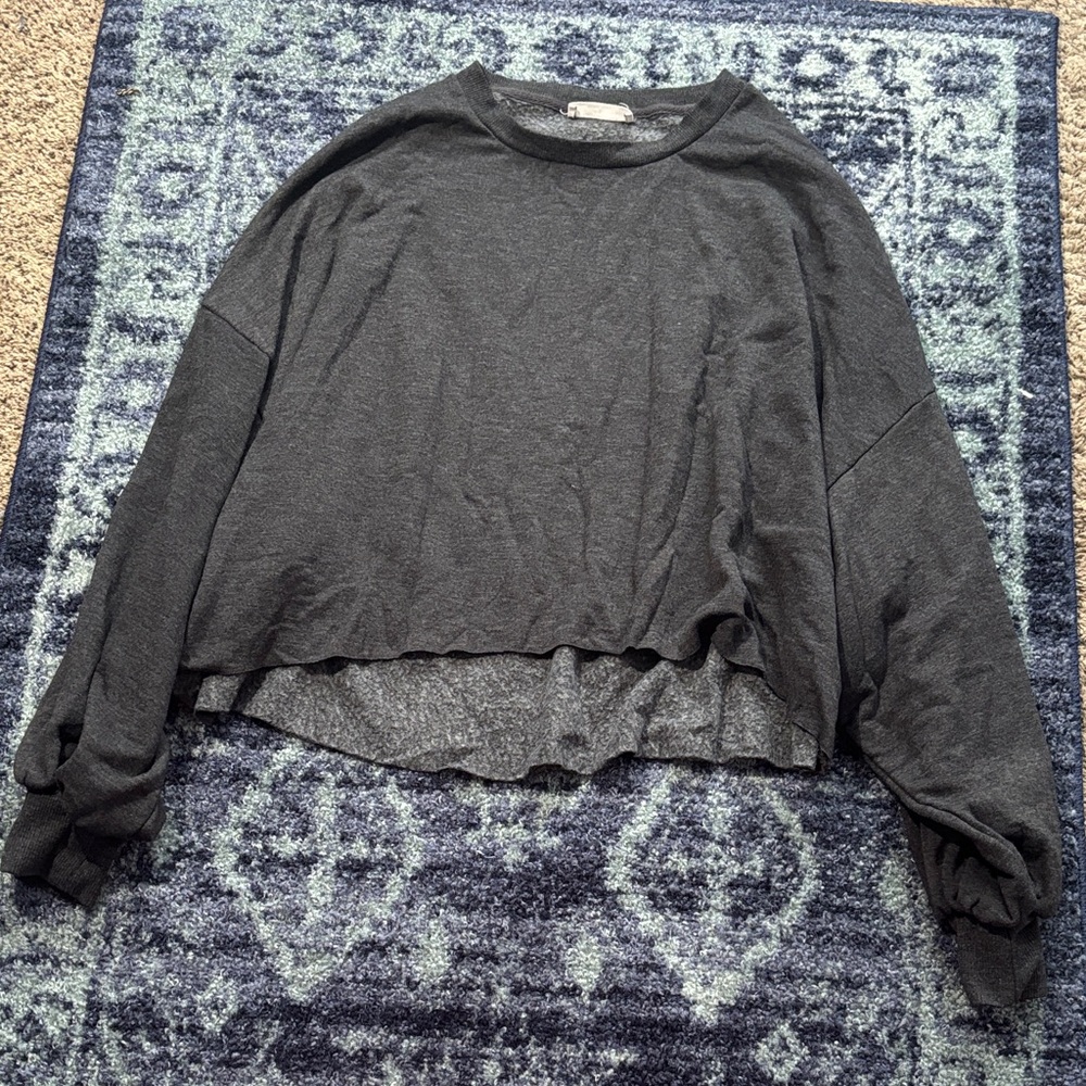 Zenana Outfitters Black Cropped Sweater